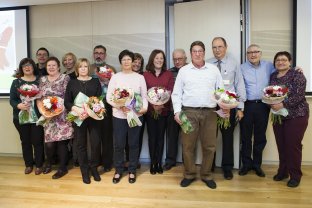 Los trabajadores jubilados recibieron un homenaje durante la fiesta de Navidad del Hospital.