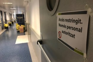 Només el personal autoritzat pot accedir a les plantes d'hospitalització, així com al Servei d'Urgències.