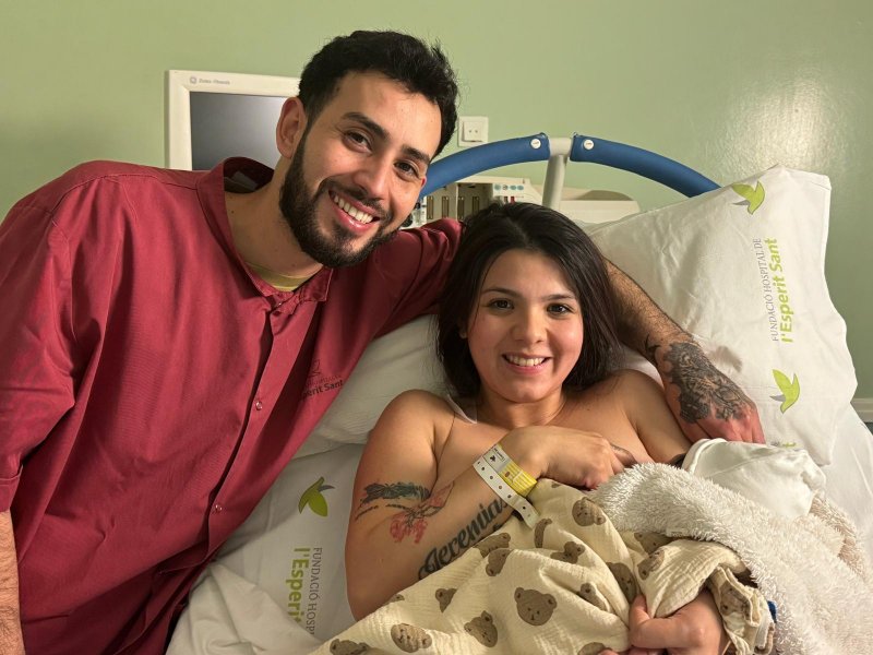 Samuel, primer bebé del 2026 nacido en el Hospital de l'Esperit Sant