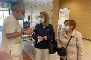 Taula informativa per sensibilitzar sobre els riscos del consum escessiu de sal