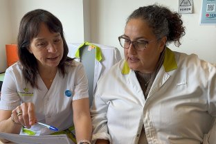 Dos trabajadoras de la FHES