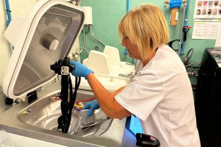 Una TCAE del servei d'endoscopies