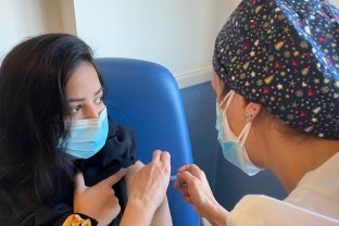 La Unidad de Salud Laboral es la responable de coordinar la campaña de vacunación entre los profesionales