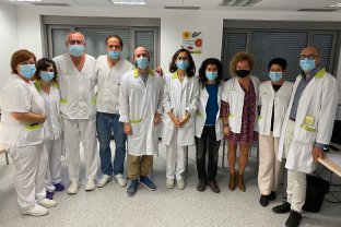 El grupo de trabajo de càncer de mama se reune cada semana para valorar los casos clínicos