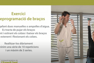 El cap de Fisioteràpia i Rehabilitació, Lluís Puig, ha elaborat una sèrie de pautes i exercicis que poden ajudar als pacients a millorar la seva patologia.