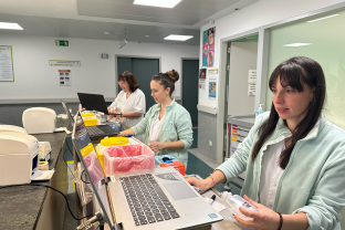 Una part de l'equip de planta d'infermeria